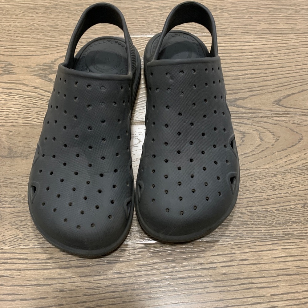 Kids Sz 2/3y Totes Everywear Navy rubber waterproof  Slip-On Clogs GUC